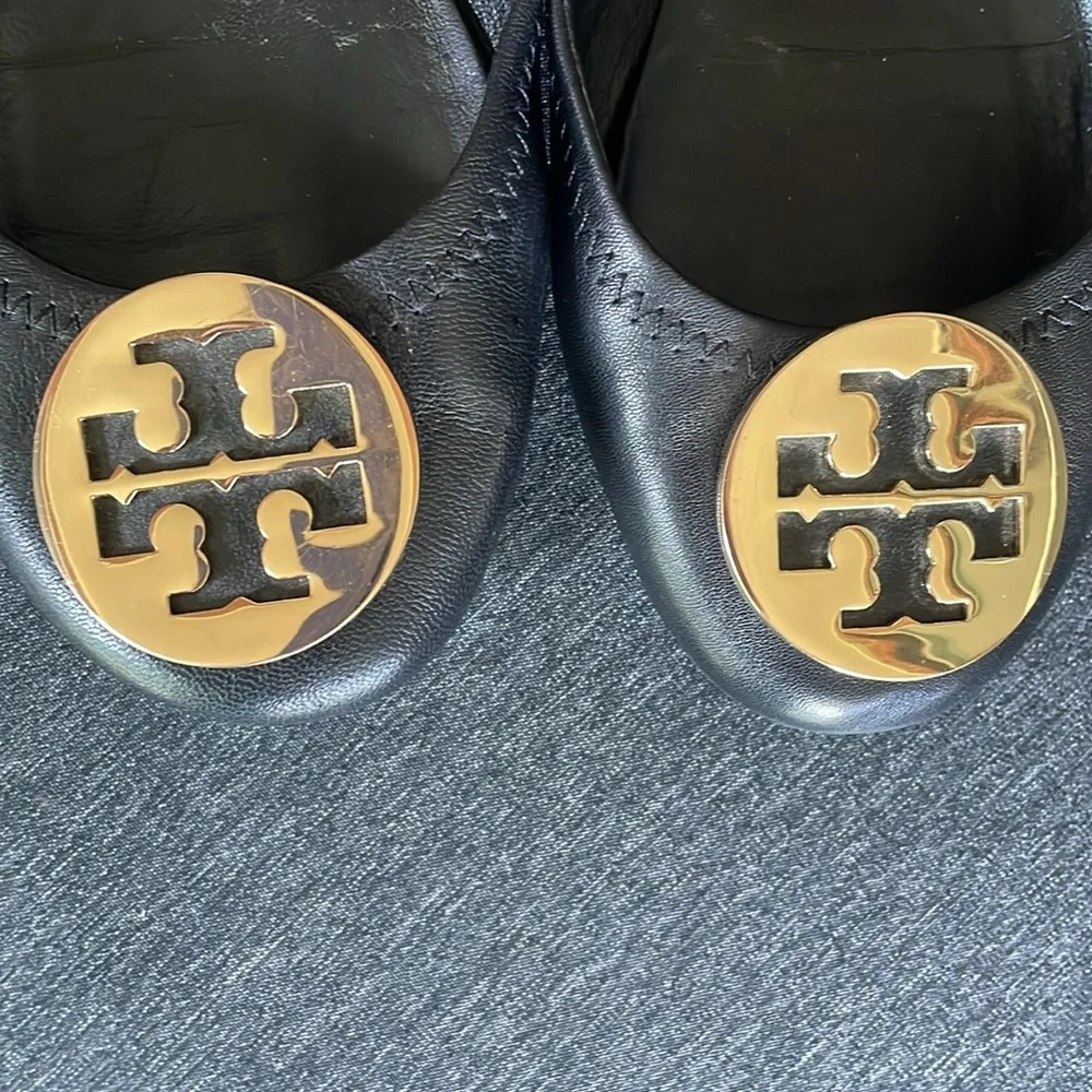 Tory Burch Minnie travel ballerinas gold logo US 6,5 black leather flats